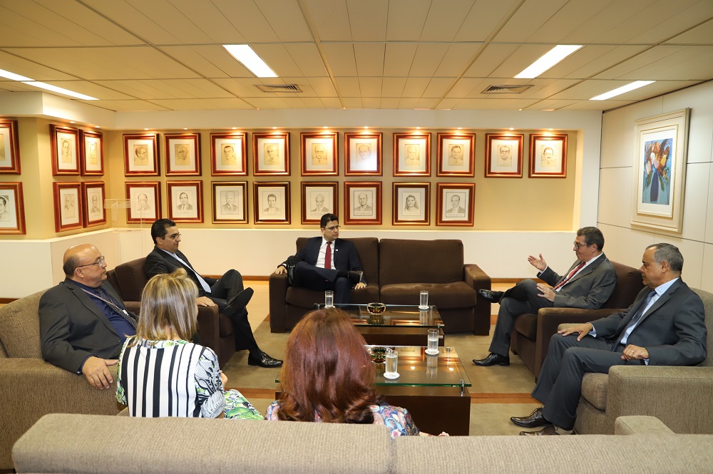 Controlador-Geral visita TCE e conhece sistemas da Corte de Contas