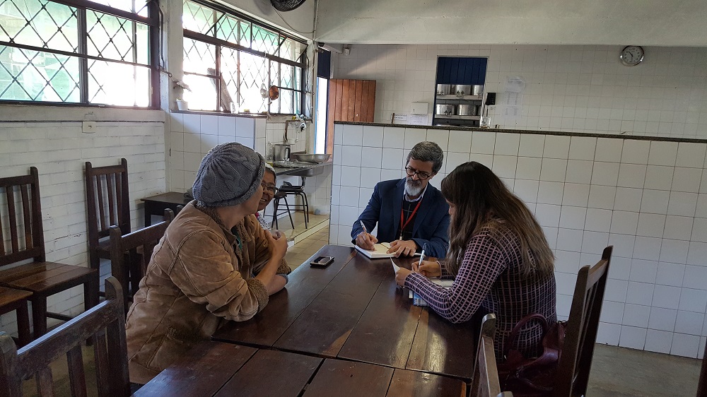 CGE Presente visita escolas em Contagem e Pedro Leopoldo